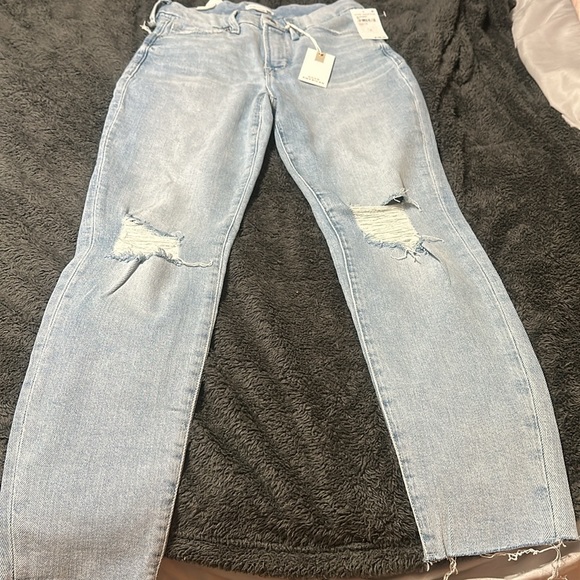 Good American Jeans - Picture 2 of 5